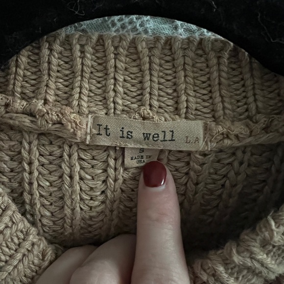 It Is Well L.A. Chunky Pullover Sweater in Camel - Picture 6 of 7